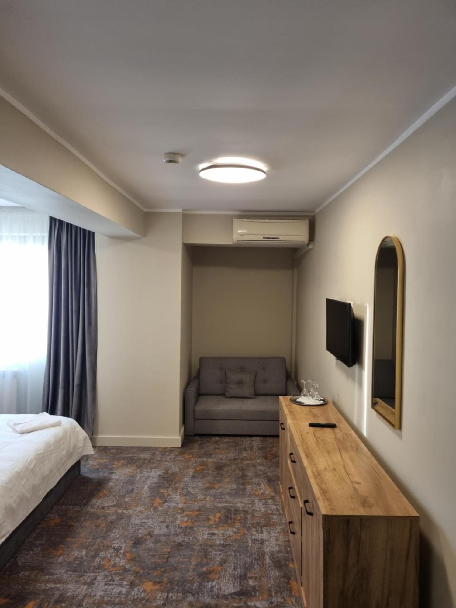Hotel City Tulcea Exterior photo