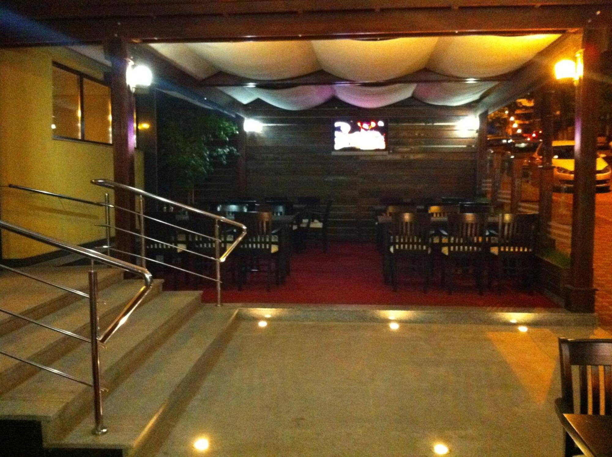 Hotel City Tulcea Exterior photo